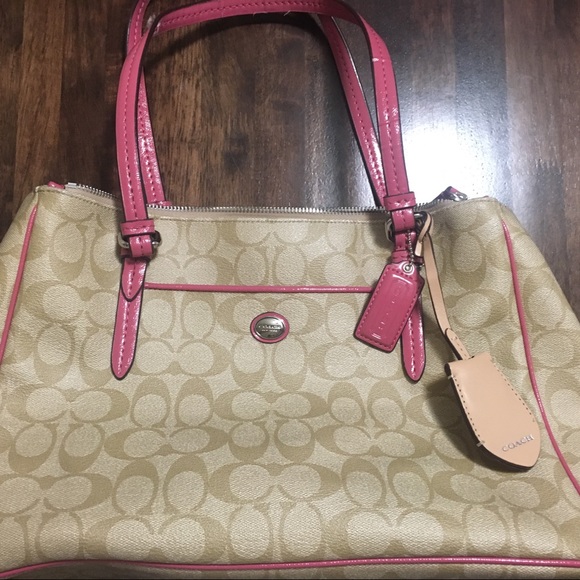 coach peyton double zip carryall